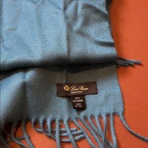 Lori Piana cashmere scarf - never used but no tag